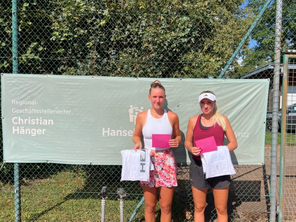 Helene Schnack (links) und Diana Marcinkevica (rechts)